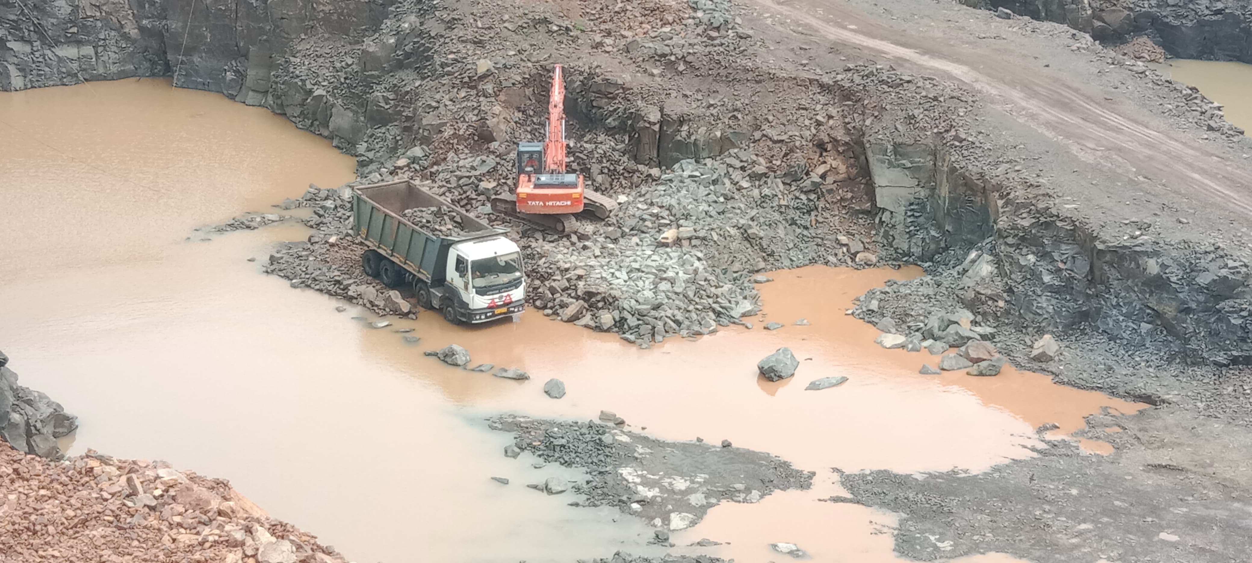 Loading beside the pit water