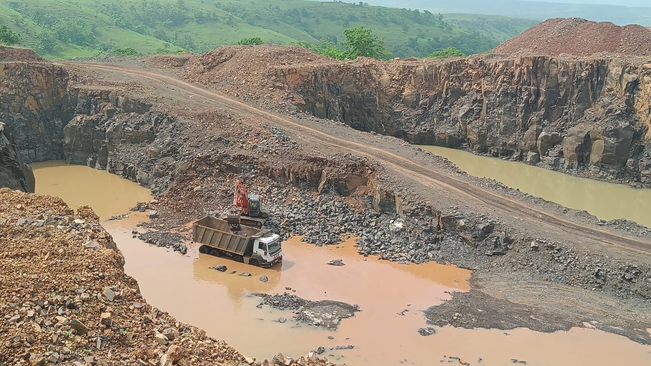 Panoramic view of the MMI quarry