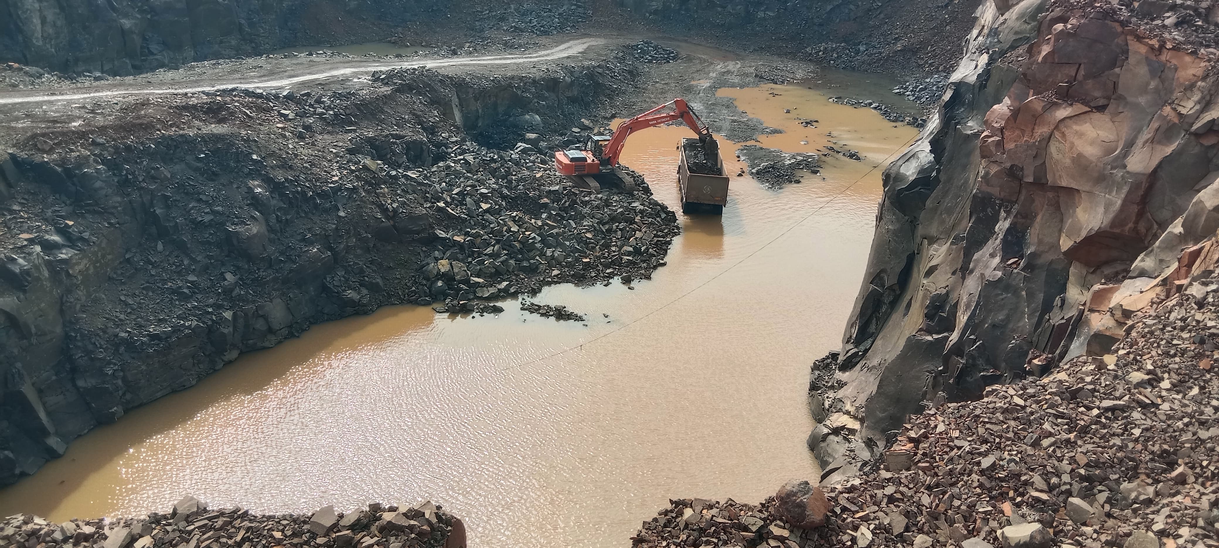 Graded aggregate stockpile